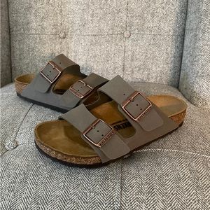 Birkenstock taupe Tan Suede Arizona Slide Sandals